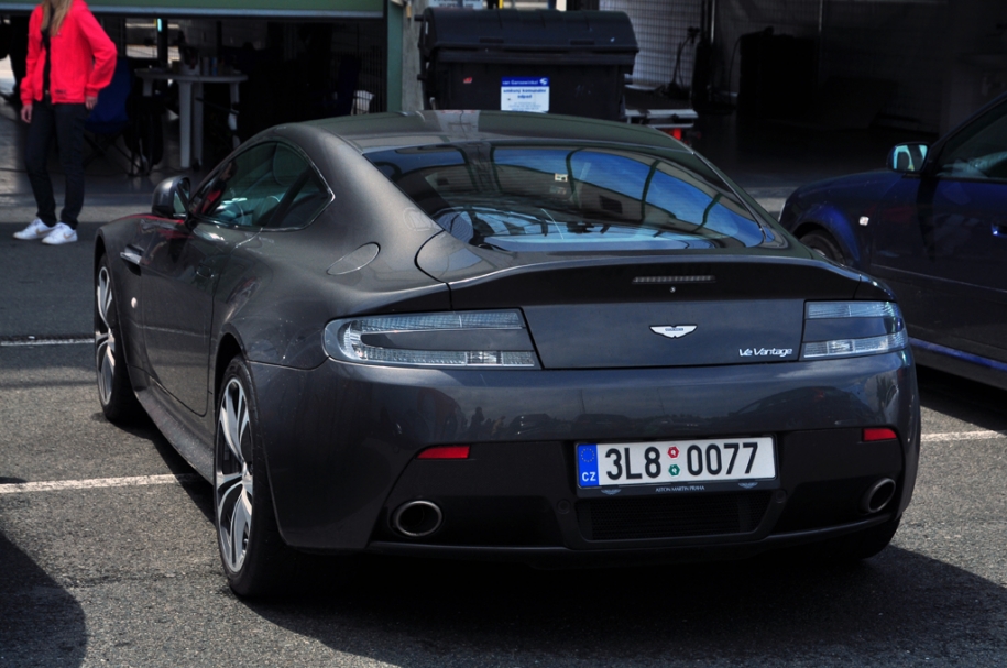 V12 Vantage