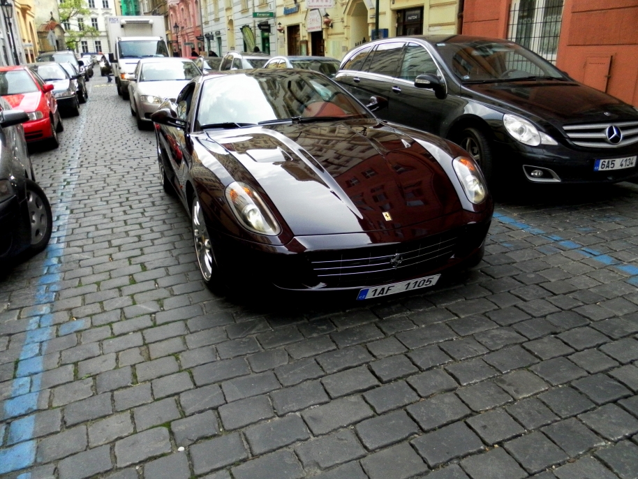 Ferrari 599