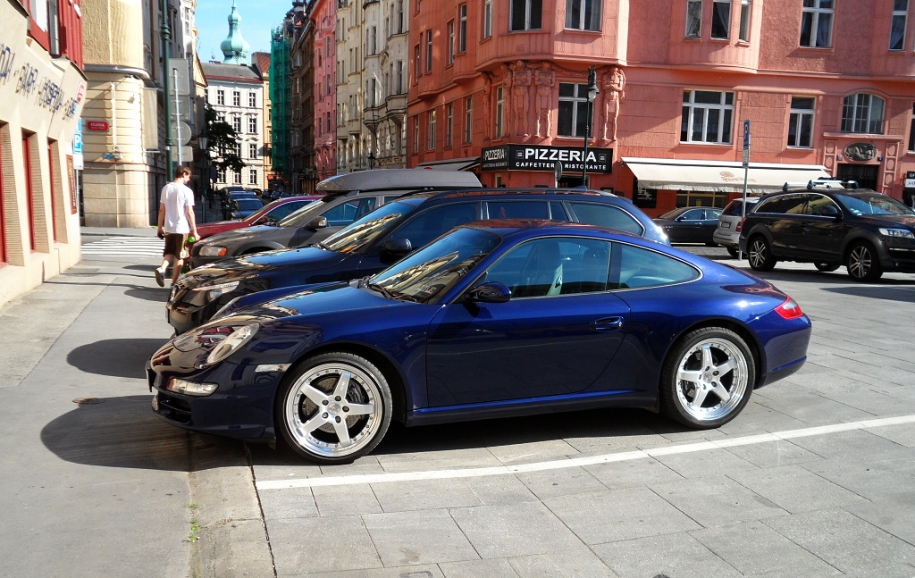 Porsche 911