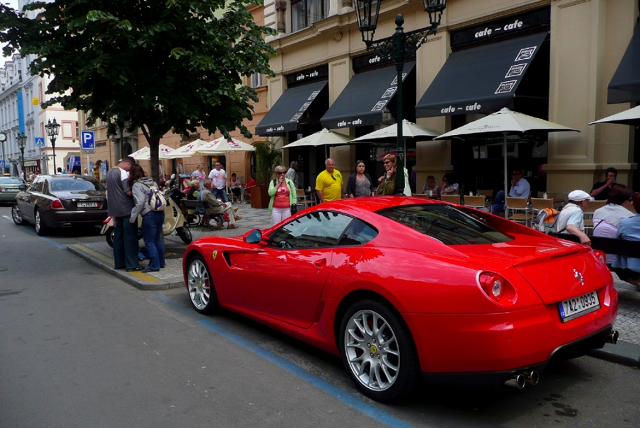 Ferrari 599