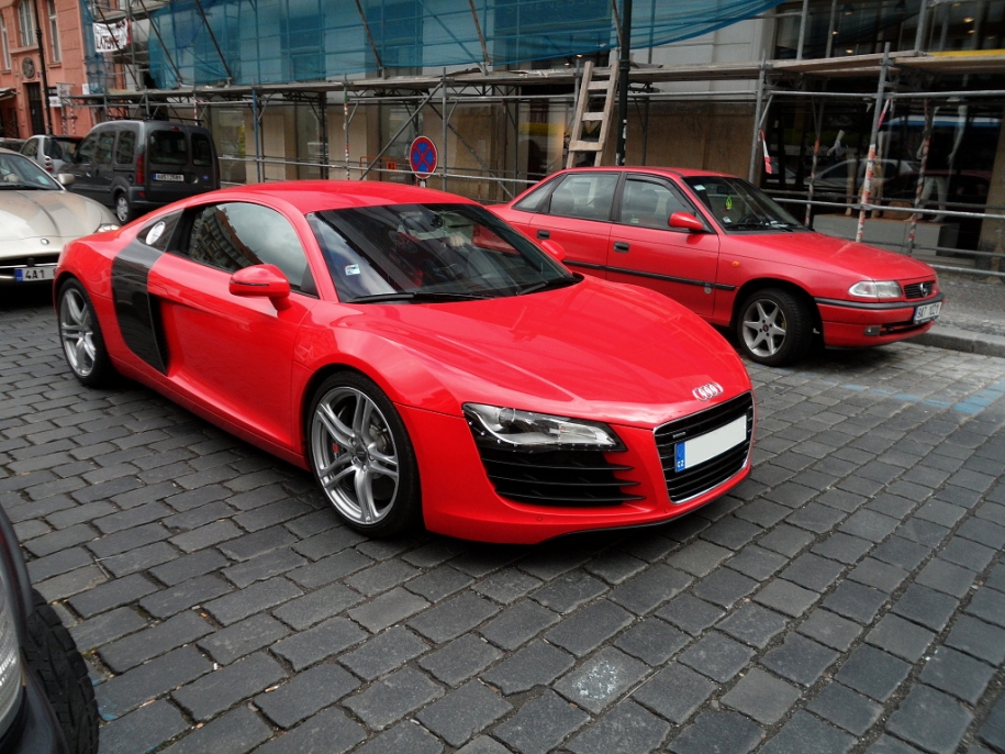 Audi R8