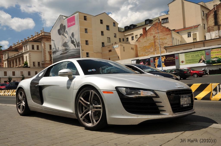 Audi R8