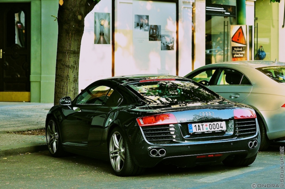Audi R8