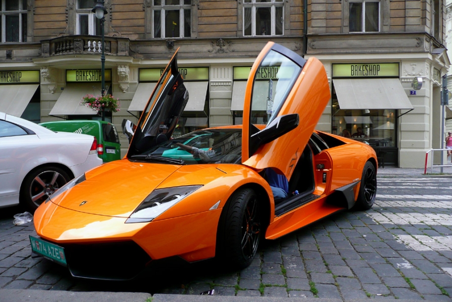 LP 670-SV