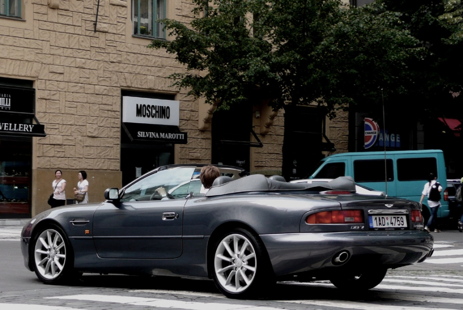 DB7