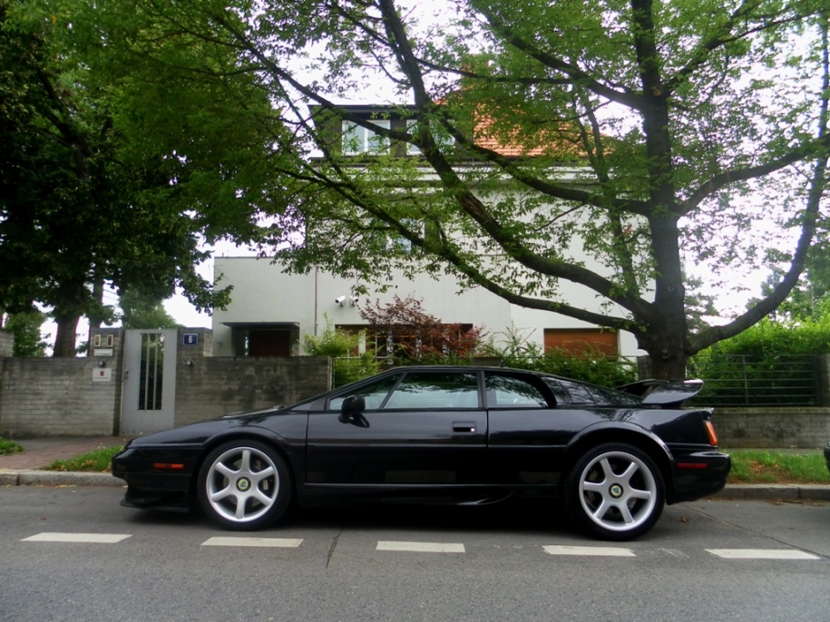 Lotus Esprit