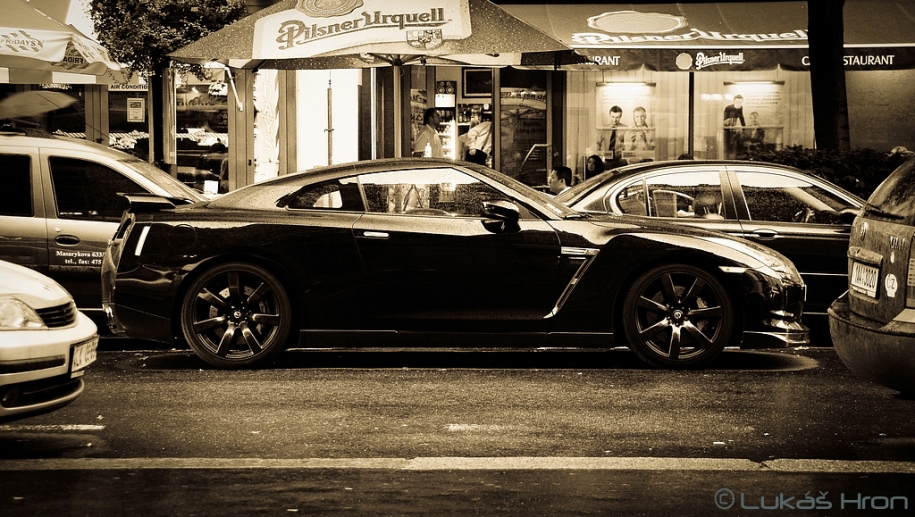 Nissan GT-R