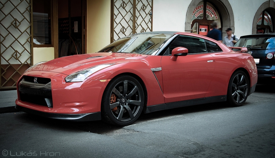 Nissan GT-R