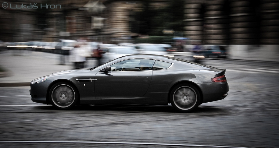 Aston Martin DB9 Coupe