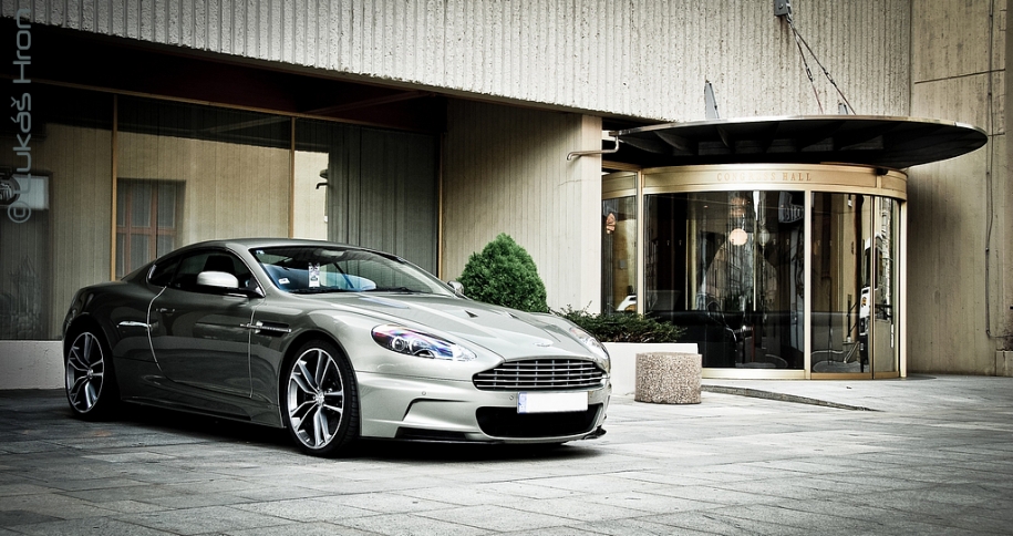 Aston Martin DBS