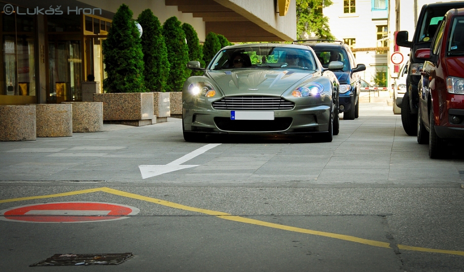 Aston Martin DBS