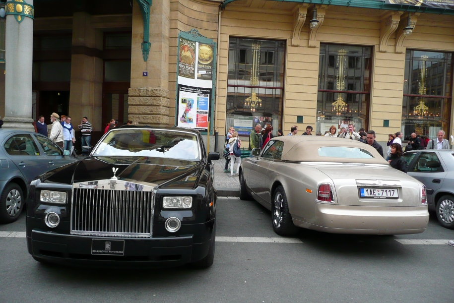 Phantom,DHC