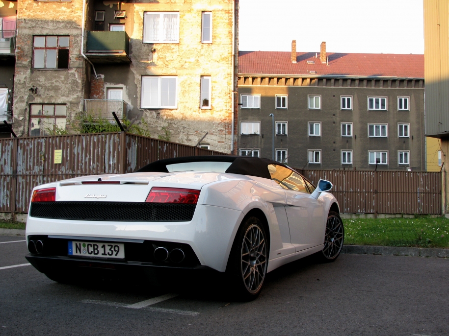 LP560-4 Spyder