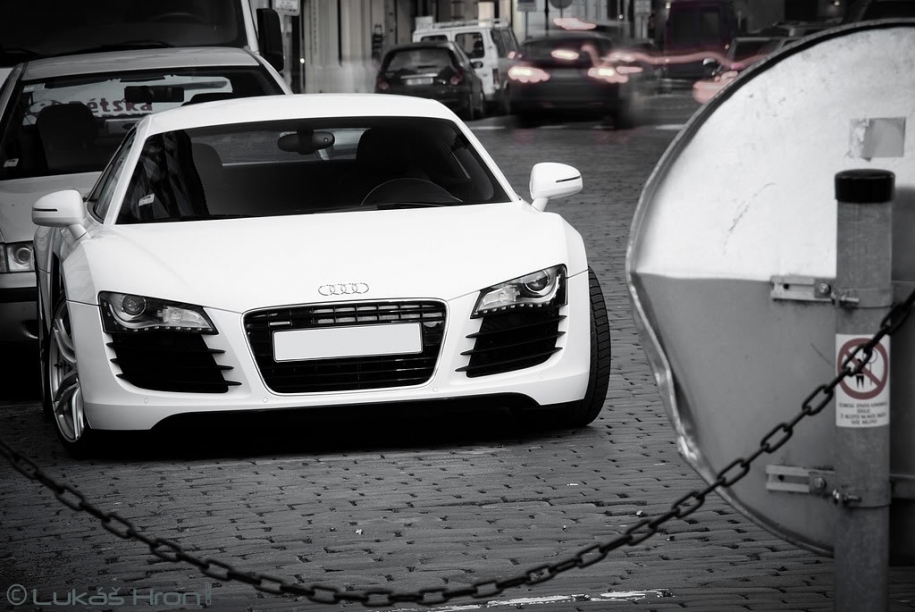 Audi R8