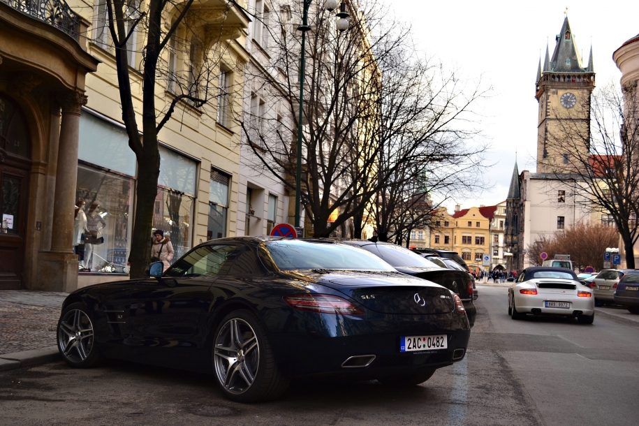 Mercedes SLS 63 AMG