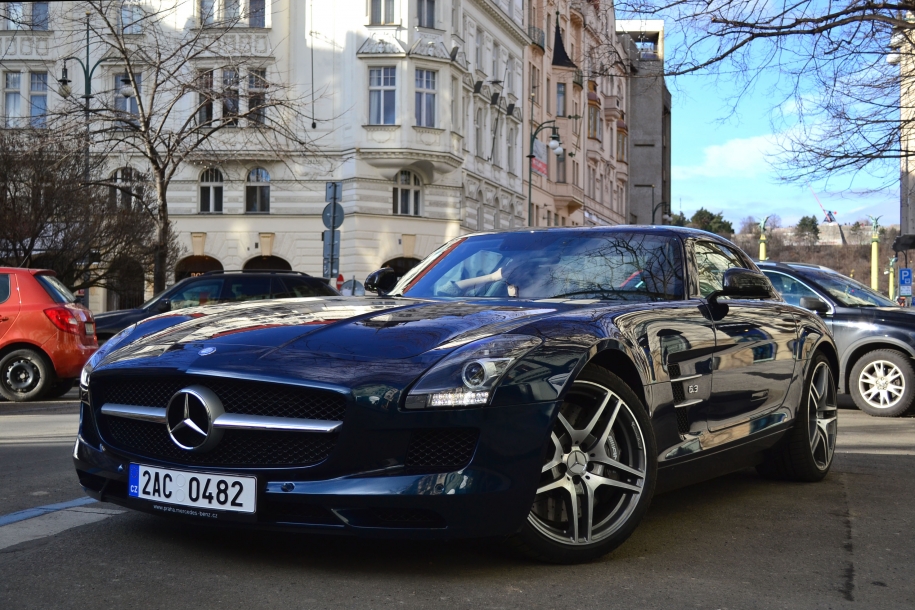 Mercedes SLS 63 AMG