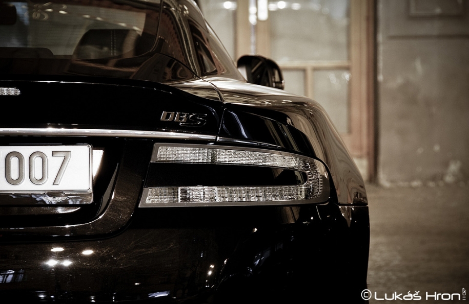 Aston Martin DBS