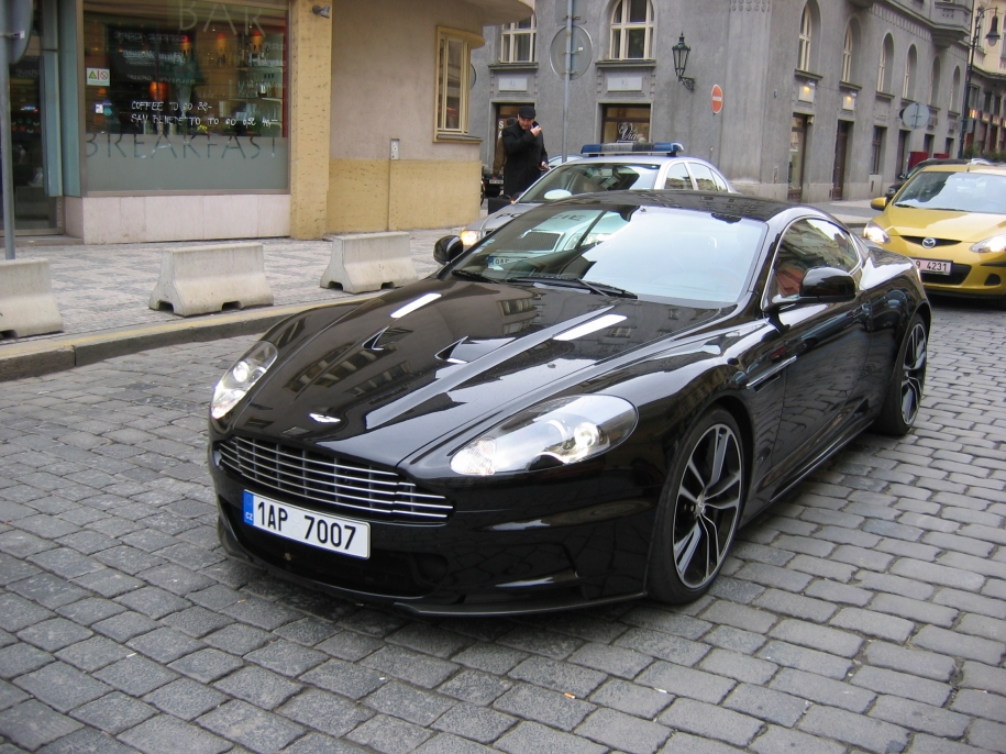 Aston Martin DBS