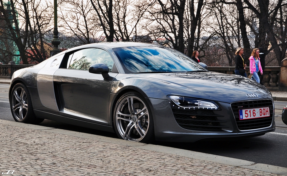 R8