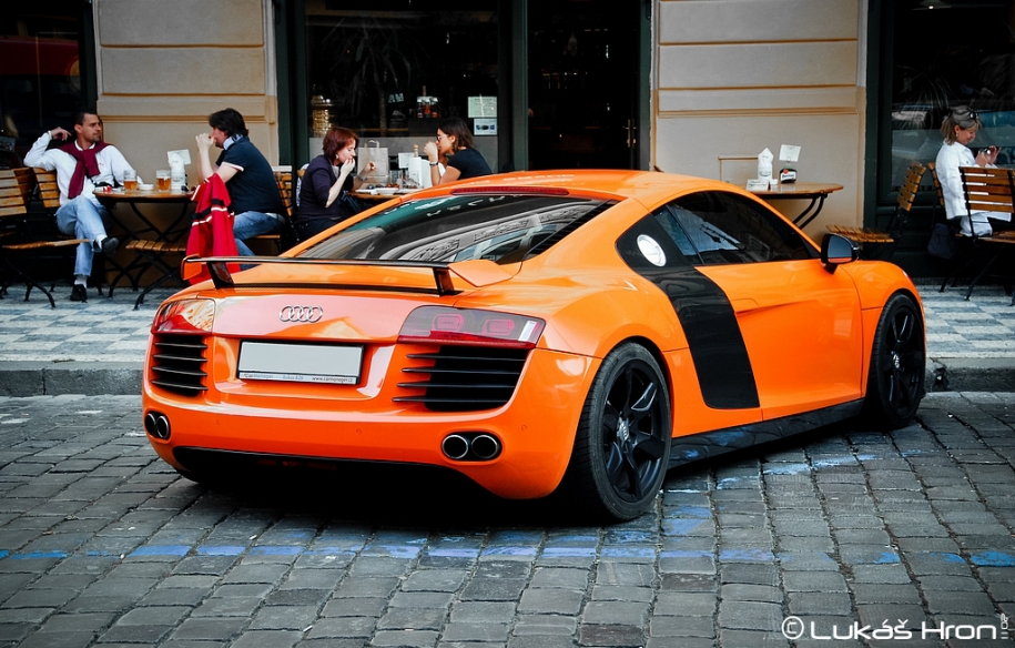 Audi R8
