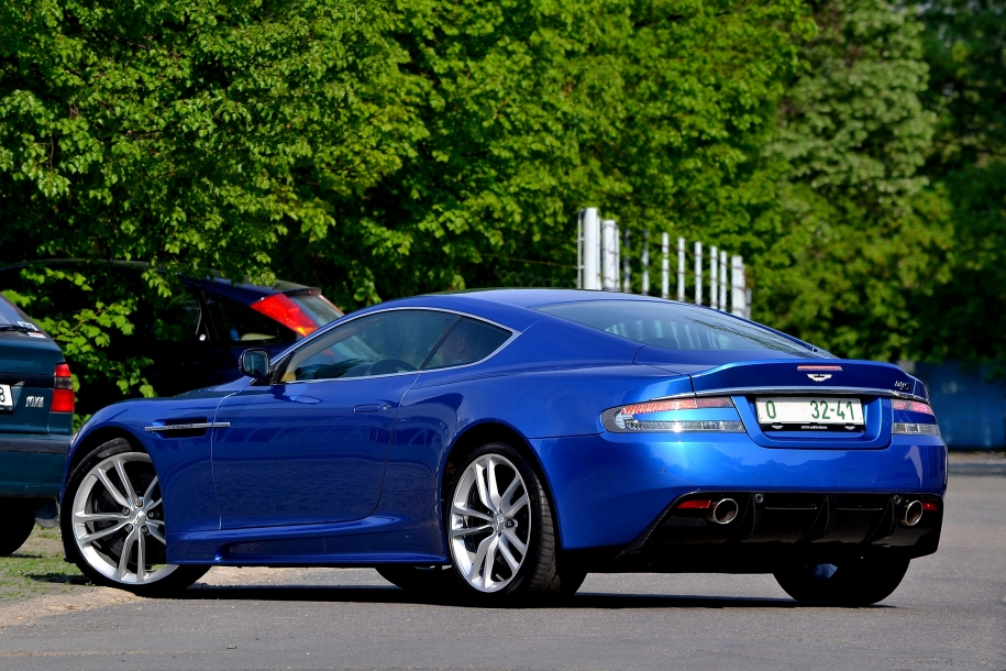 Aston Martin DBS