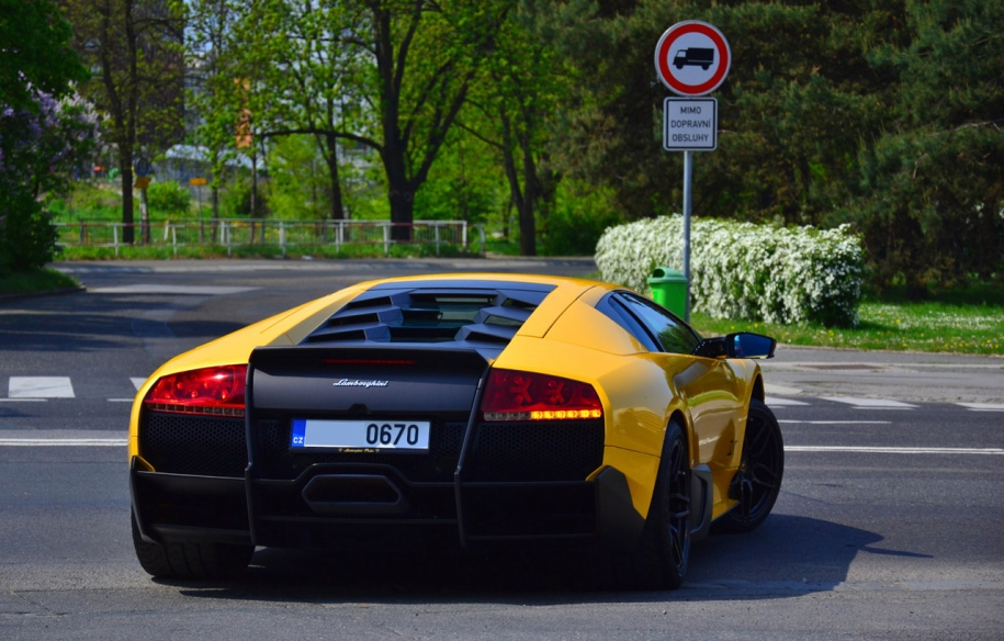 LP670-4 SuperVeloce