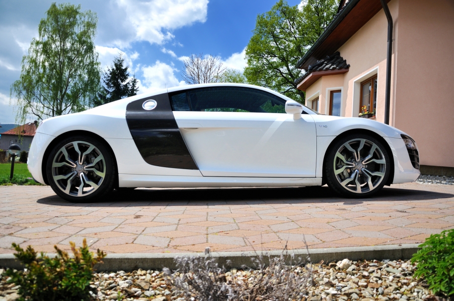 Audi R8