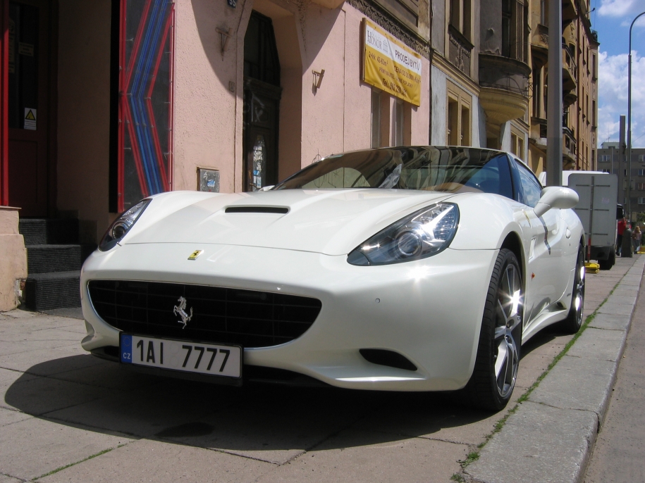 Ferrari California