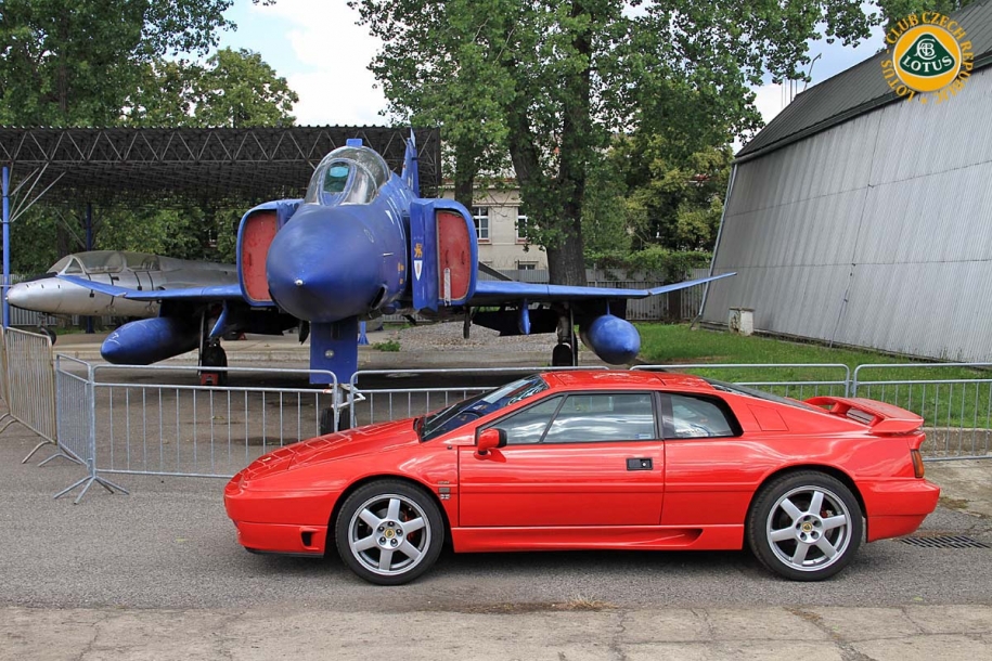Lotus Esprit + RAF Phantom