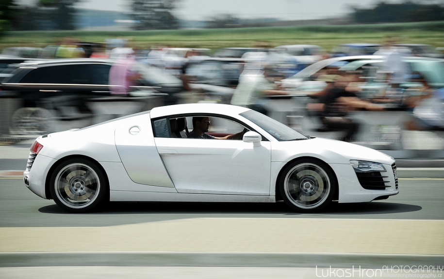 Audi R8