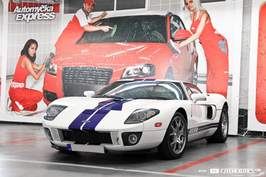 Ford GT