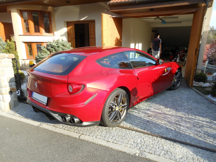 Ferrari FF