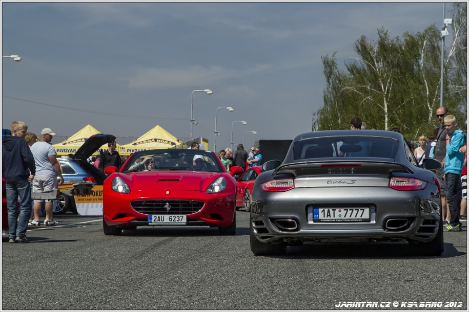 Ferrari California a Porsche turbo S