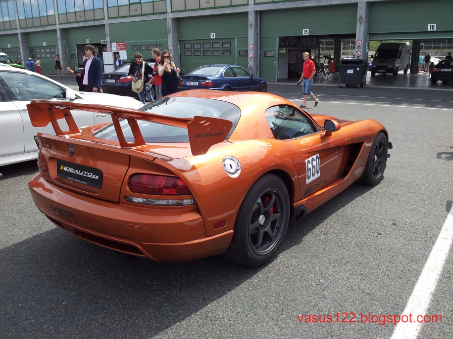 Dodge Viper ACR