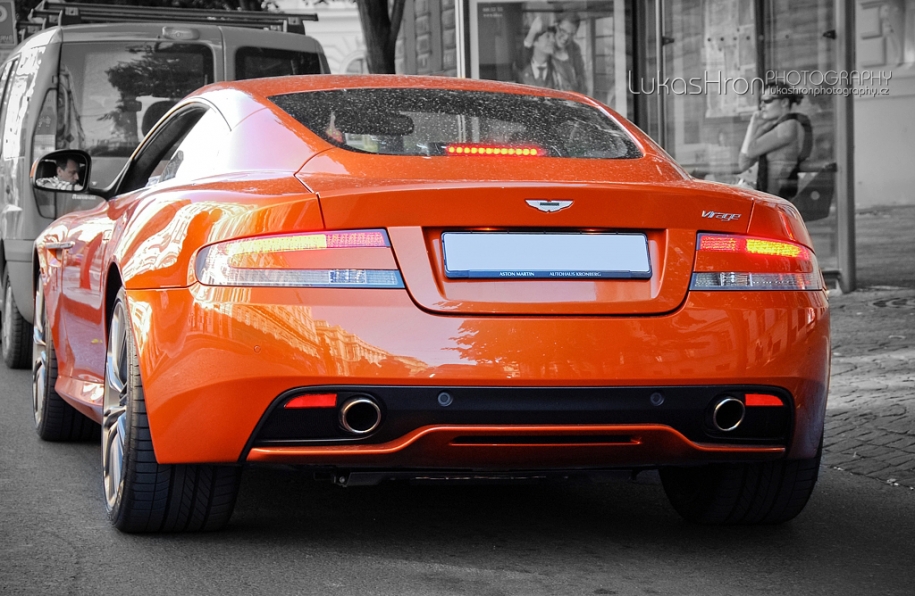 Aston Martin Virage