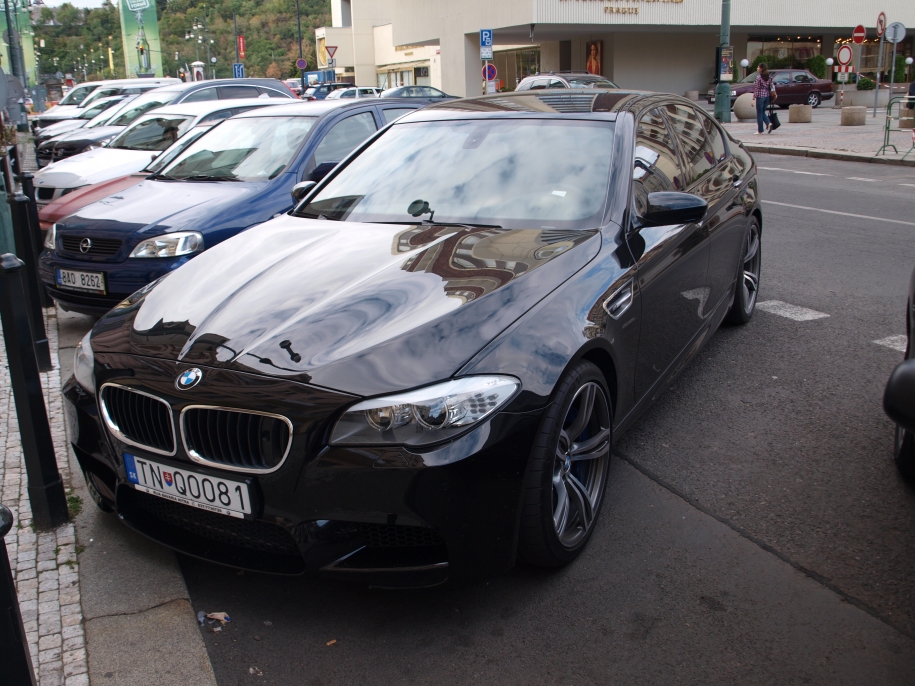 M5 F10