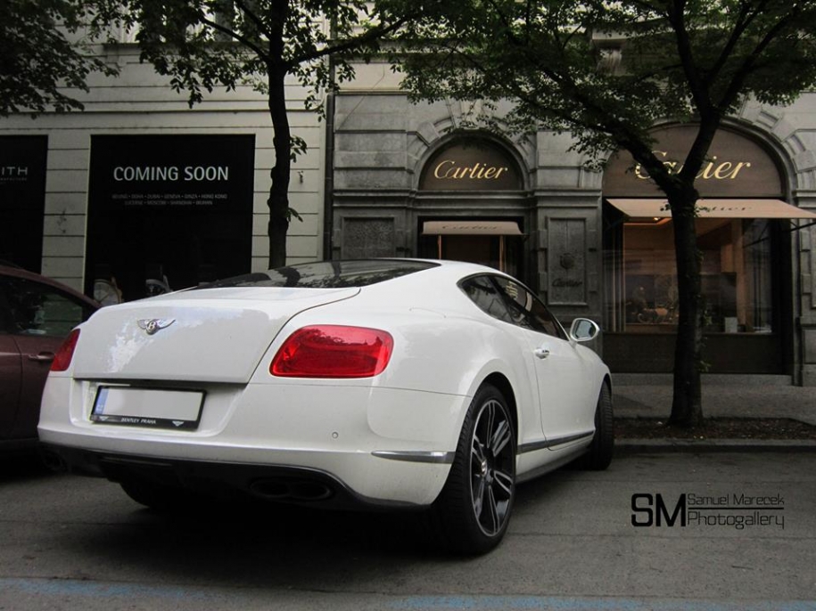Bentley GT V8