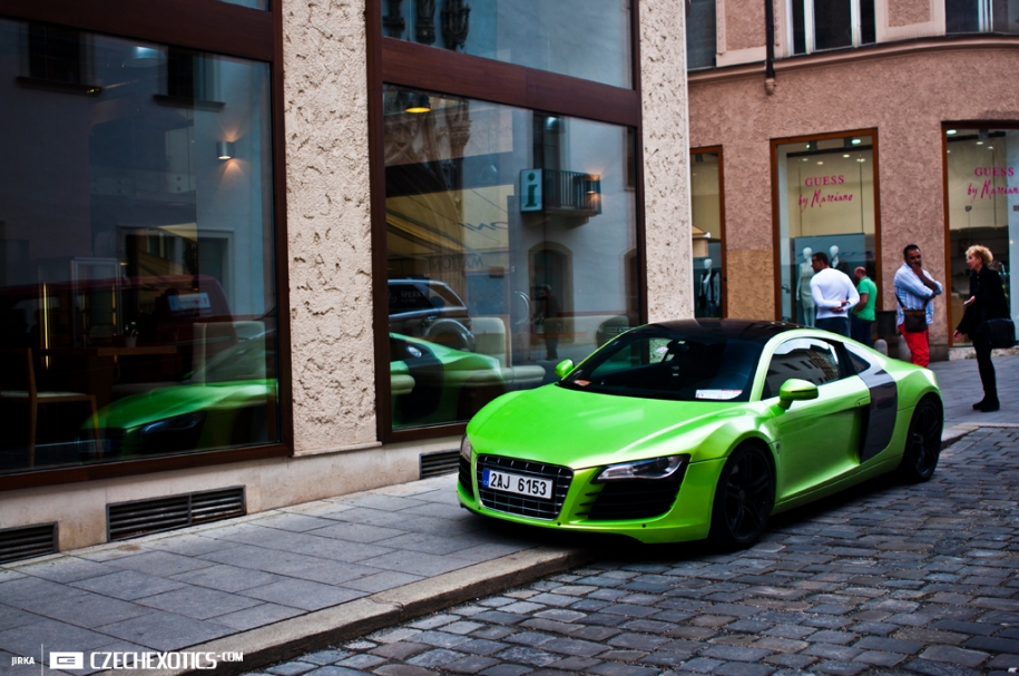 Audi R8