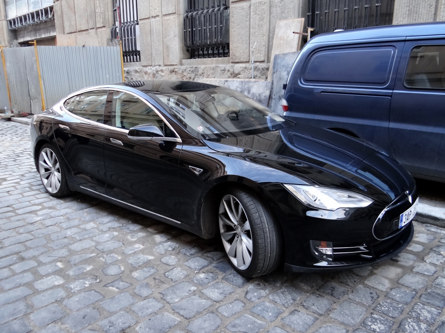 Tesla Model S