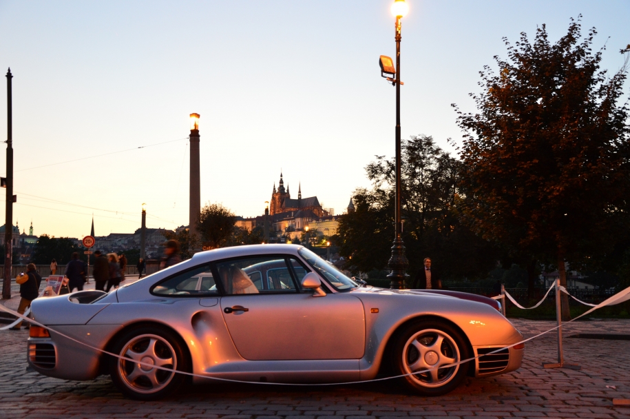 959