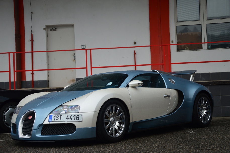 EB 16.4 Veyron