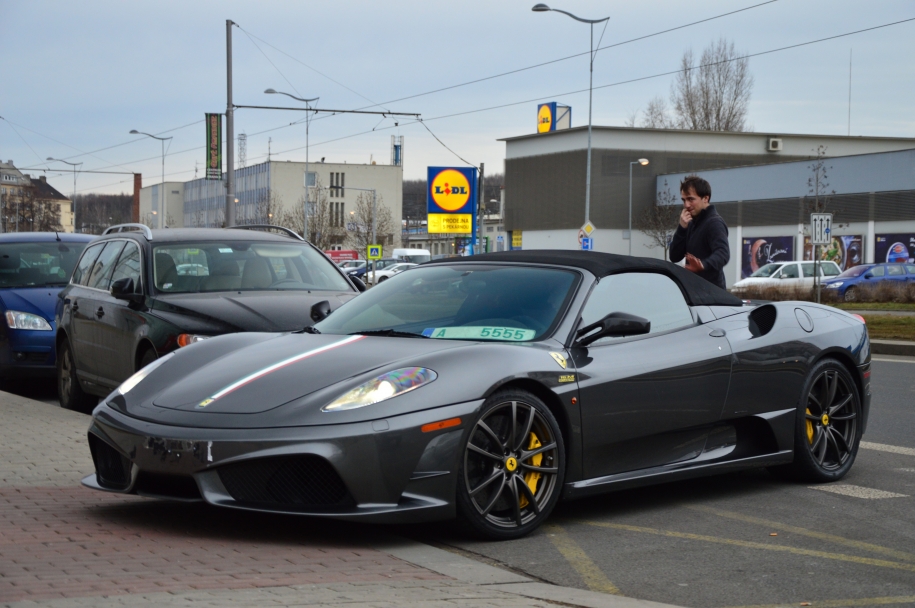 Scuderia 16M