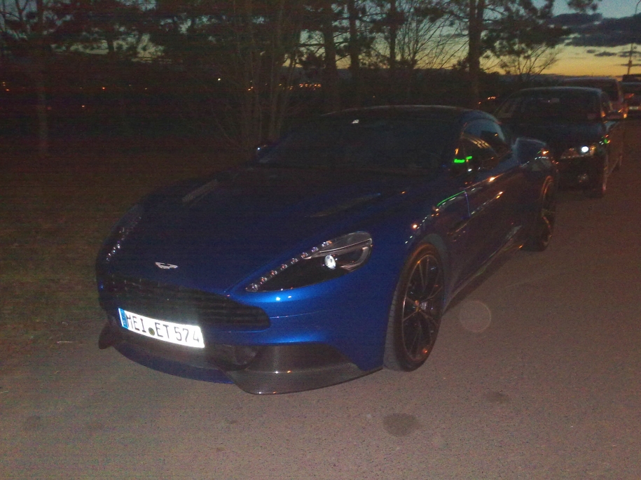 Aston Martin 310 Vanquish