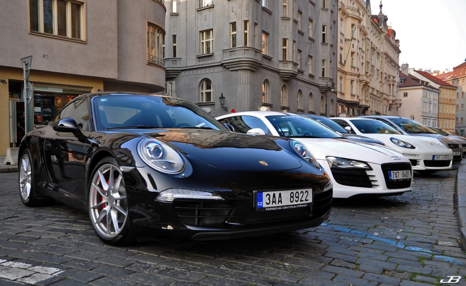 991