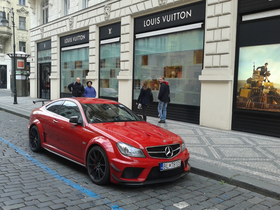 Mercedes C63 AMG Black