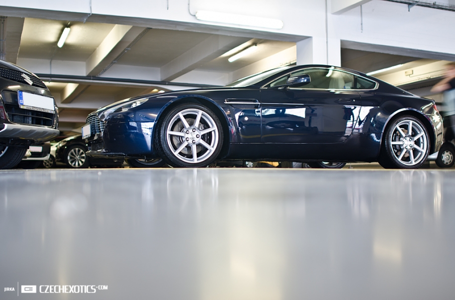 Aston Martin V8 Vantage