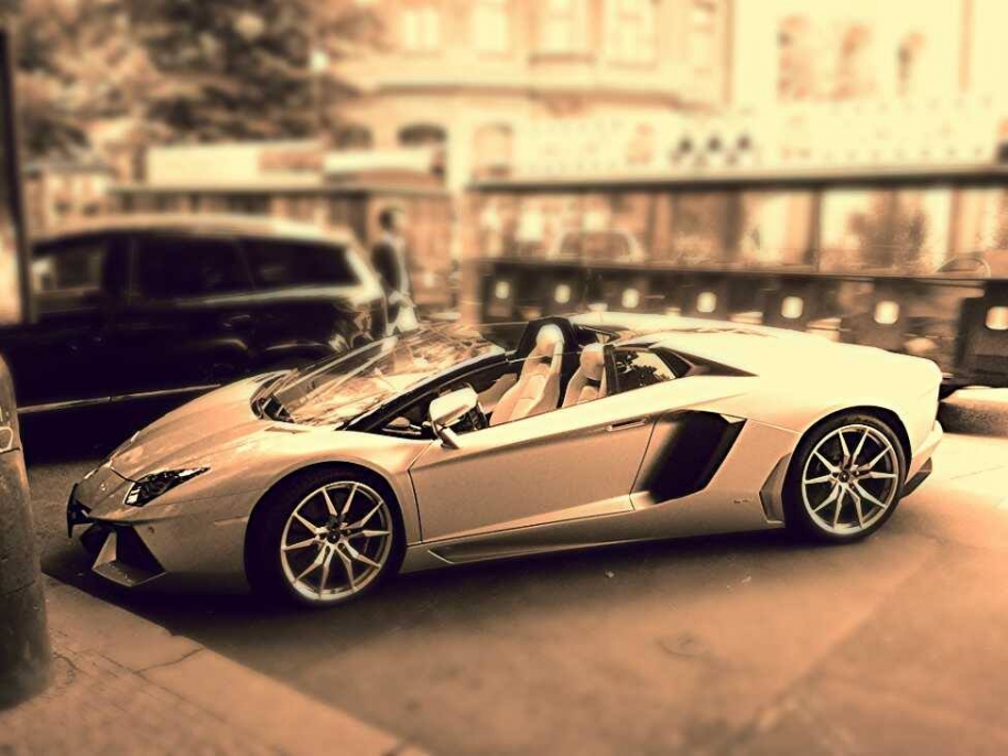Lamborghini Aventador Roadster