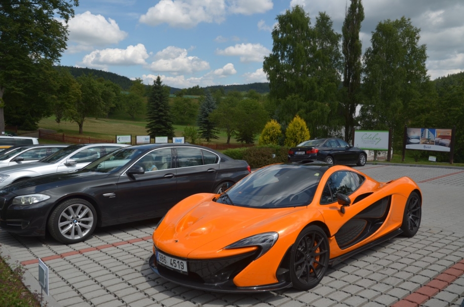 McLaren P1