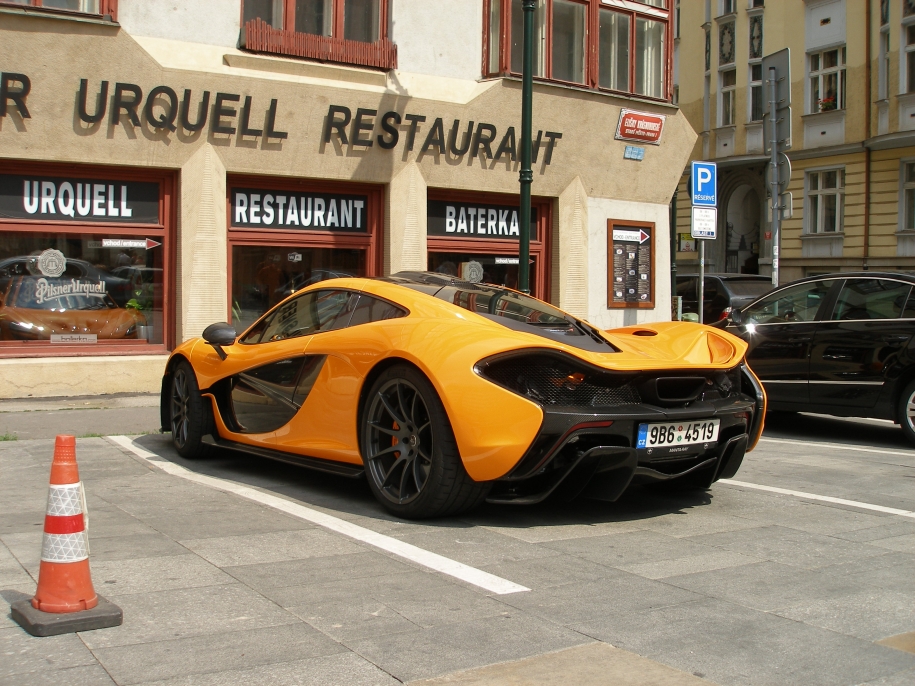 McLaren P1