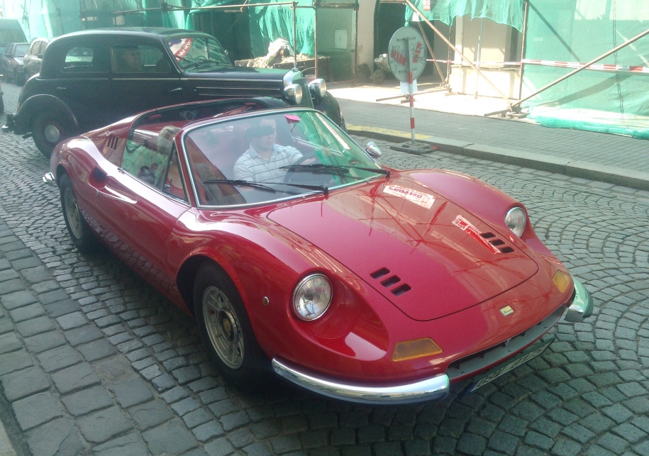 Ferrari Dino GT
